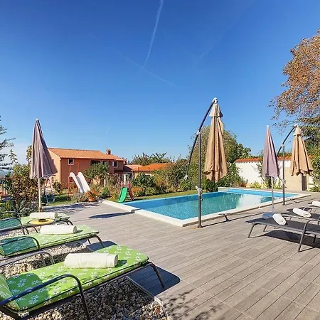 Oberhalb Des Limfjords Liegt Diese Mit Pool, Terrrasse Und Grillplatz * Barat (Rovinj)