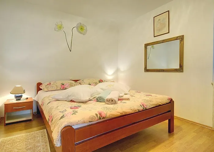 Oberhalb Des Limfjords Liegt Diese Mit Pool, Terrrasse Und Grillplatz * Barat (Rovinj)