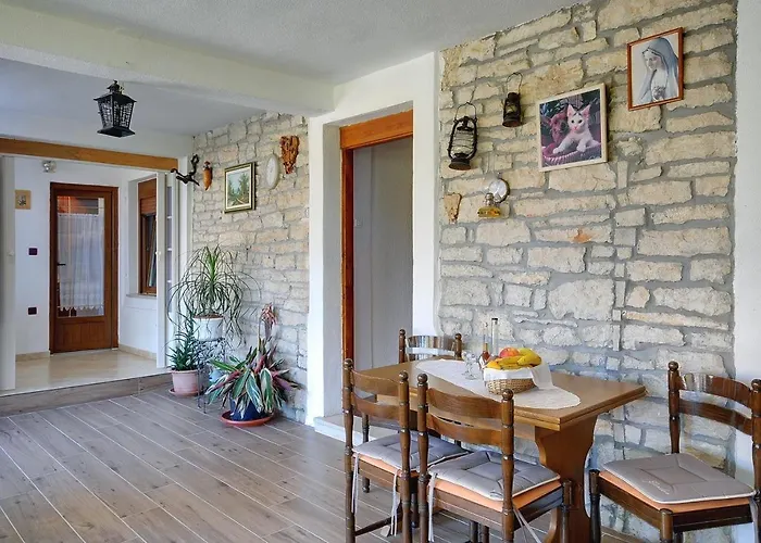 Oberhalb Des Limfjords Liegt Diese Mit Pool, Terrrasse Und Grillplatz